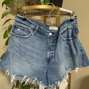 Abercrombie & Fitch 90s Relaxed High-Rise Cutoff Shorts